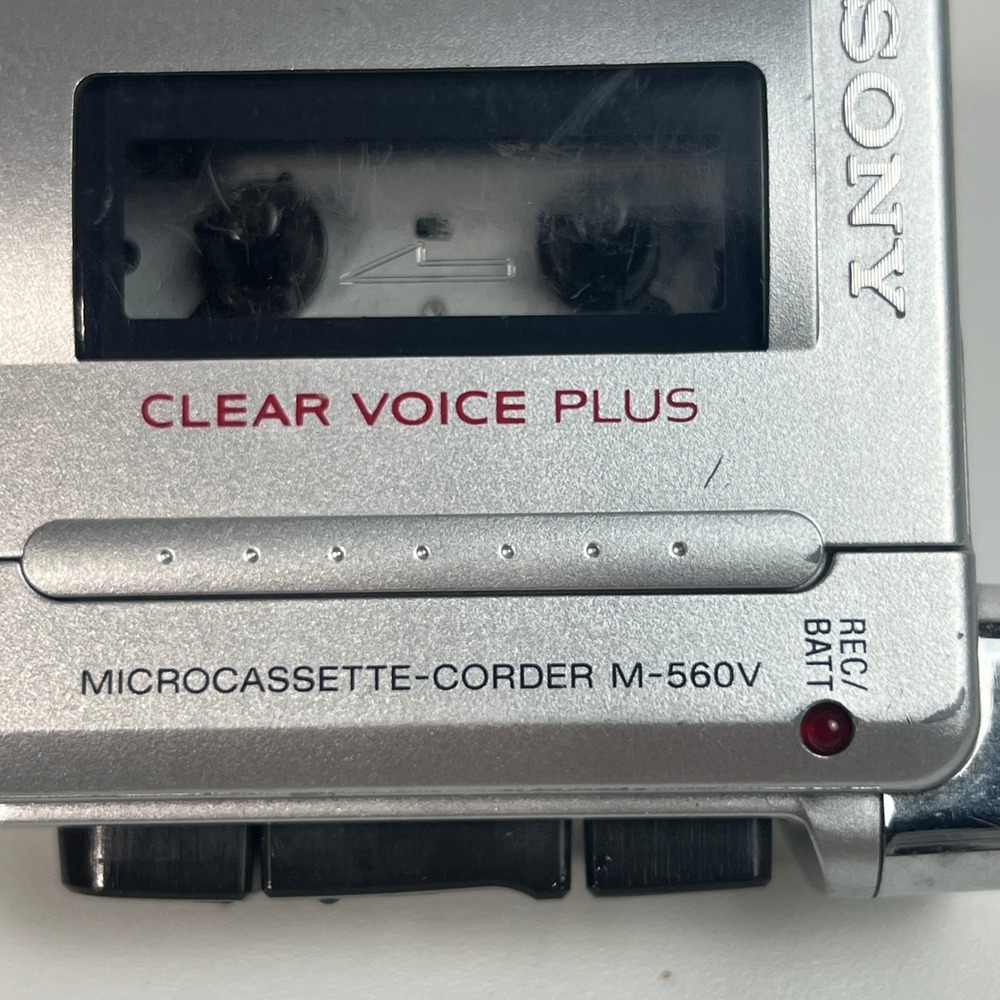 Sony M-560V Microcassette-Corder Handheld Voice Recorder FOR PARTS/REPAIR - Picture 2 of 9